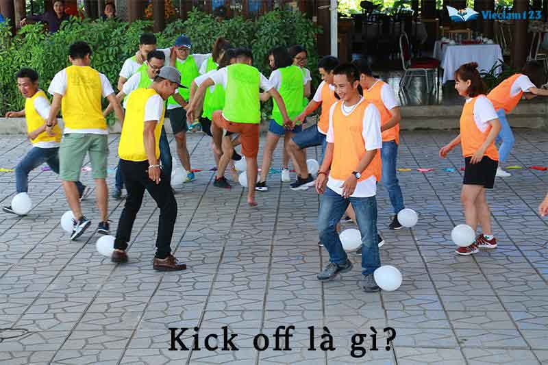 keo-kick-off-trong-bong-da