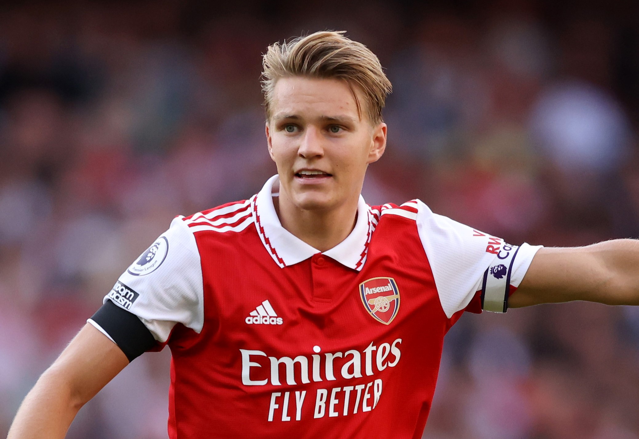 odegaard-dan-dau-danh-sach-ghi-ban-arsenal-xung-danh-thu-linh