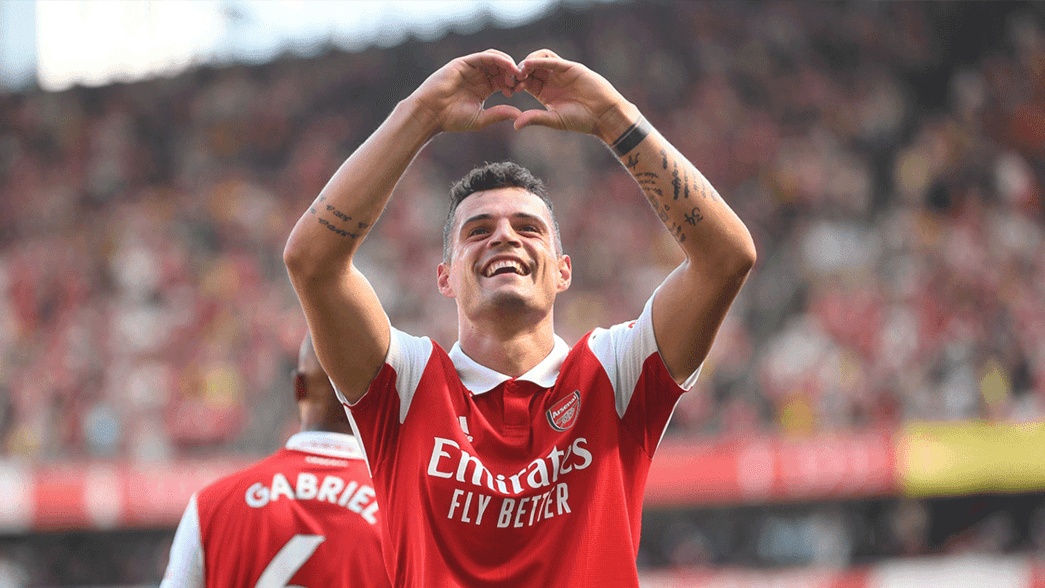 xhaka-hanh-dong-dut-khoat-khien-fan-arsenal-khen-nuc-no