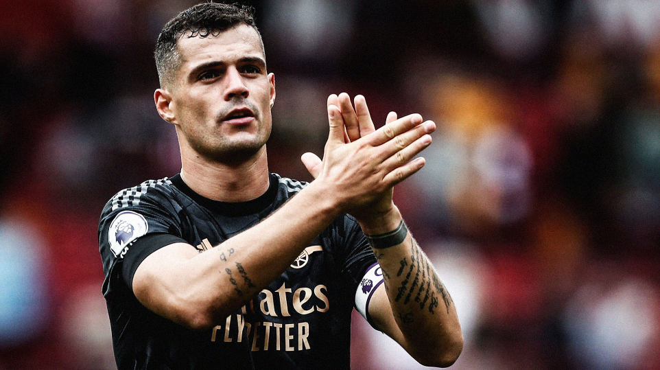 xhaka-hanh-dong-dut-khoat-khien-fan-arsenal-khen-nuc-no