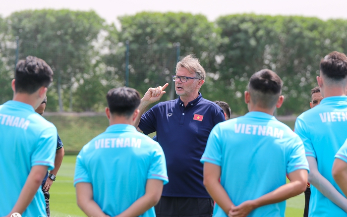 u23-viet-nam-ren-quan-tren-san-tap-cua-nha-vo-dich-world-cup-2022