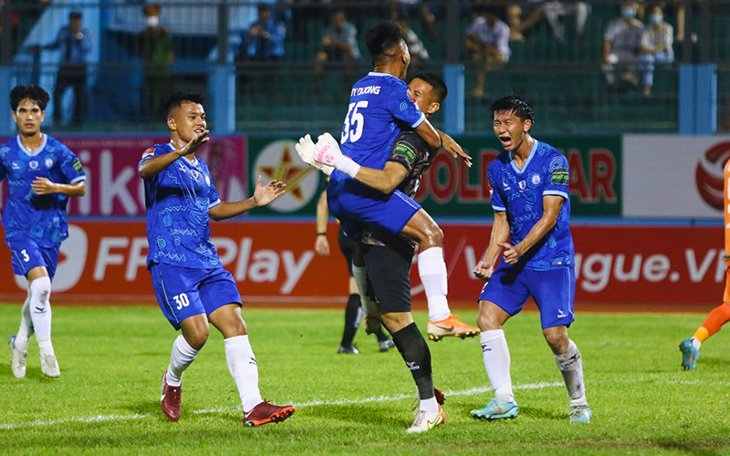 Soi keo Khanh Hoa vs Viettel-2