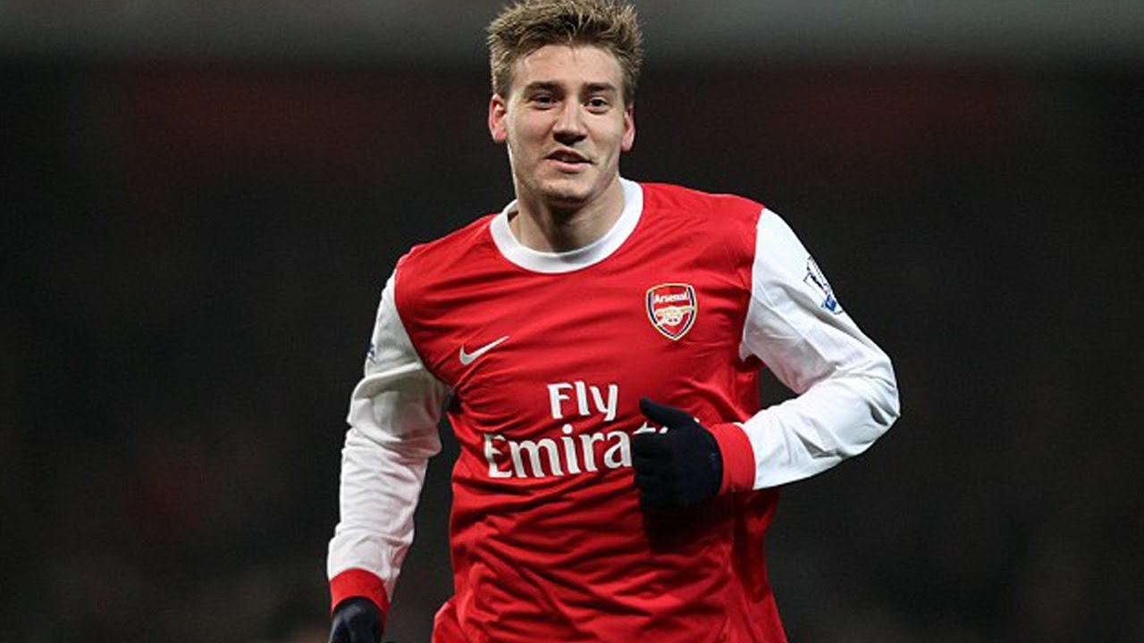 du-da-giai-nghe-nhung-lord-bendtner-mai-trong-long-fan