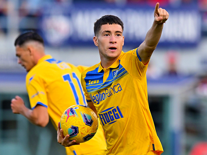 Soi kèo Frosinone vs Empoli lúc 0h30 ngày 7/11/2023