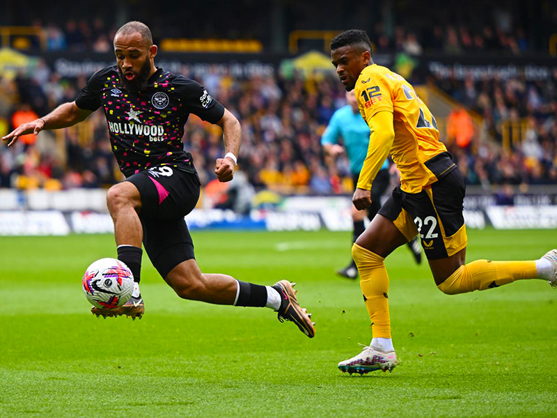 Soi kèo Brentford vs Wolves lúc 2h30 ngày 28/12/2023