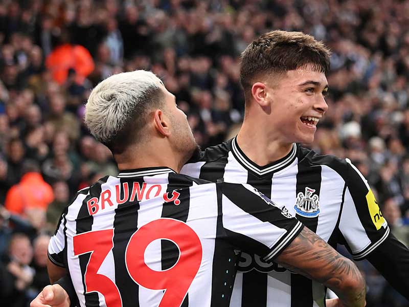 Soi kèo Luton vs Newcastle lúc 22h00 ngày 23/12/2023