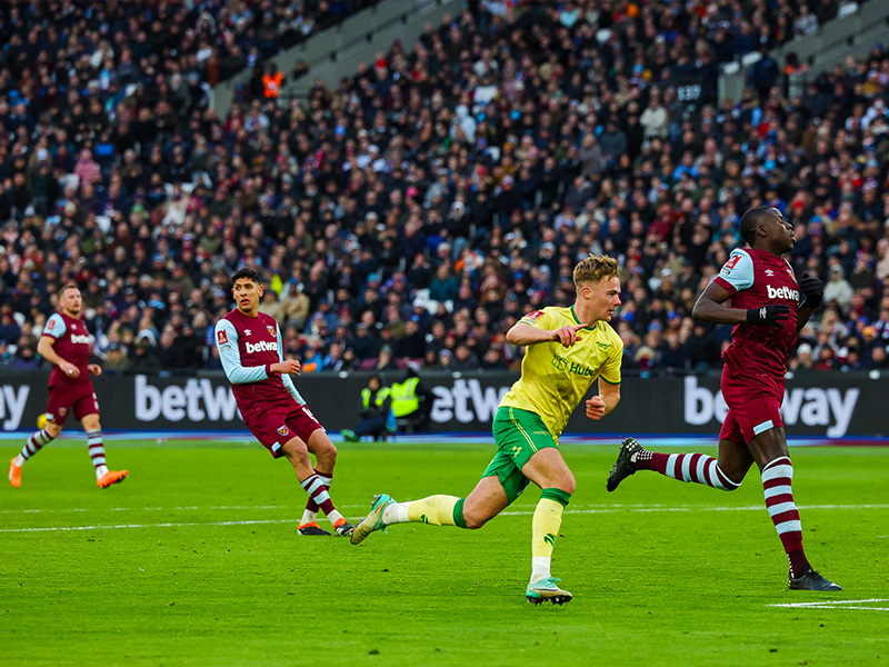 Soi kèo Bristol vs West Ham lúc 2h45 ngày 17/1/2024