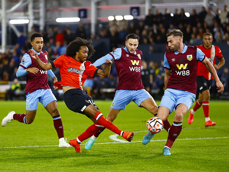 Soi kèo Burnley vs Luton lúc 2h45 ngày 13/1/2024