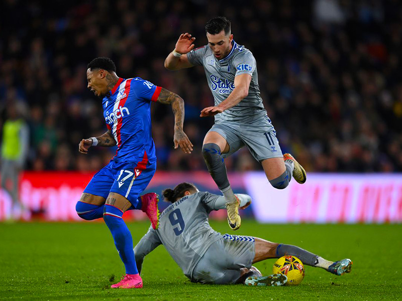 Soi kèo Everton vs Crystal Palace lúc 2h45 ngày 18/1/2024