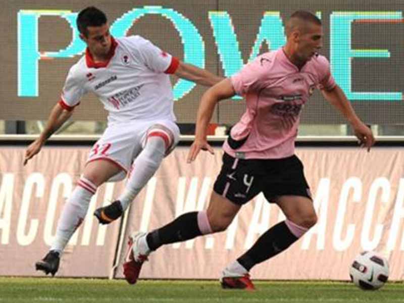 Soi kèo Palermo vs Bari lúc 2h30 ngày 3/2/2024