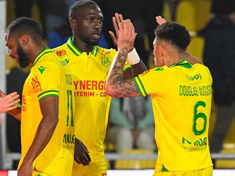 Soi kèo Pau vs Nantes lúc 0h00 ngày 6/1/2024