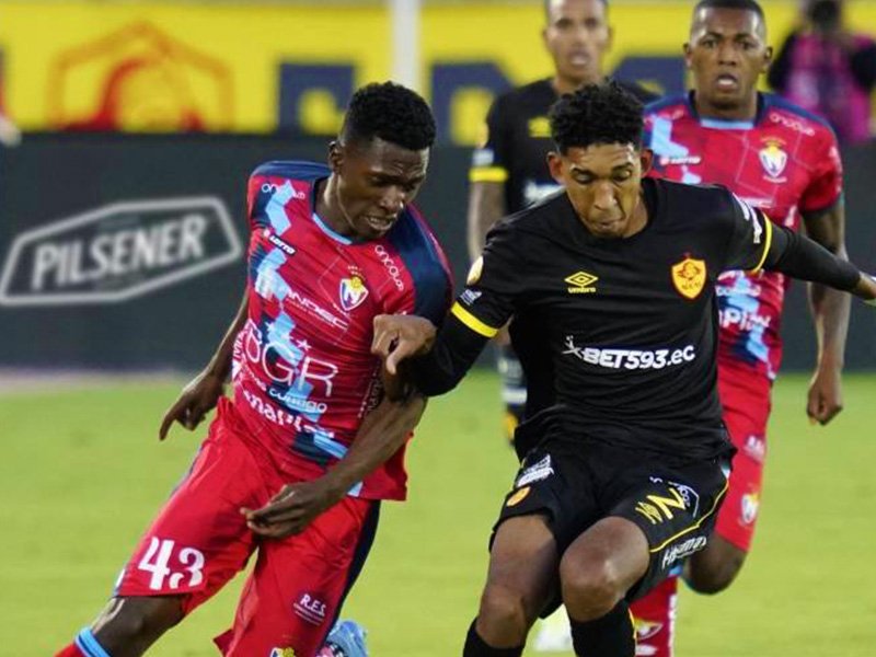 Soi kèo Aucas vs Nacional lúc 7h30 ngày 922024