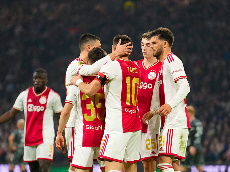 Soi kèo Ajax vs Aston Villa lúc 0h45 ngày 8/3/2024