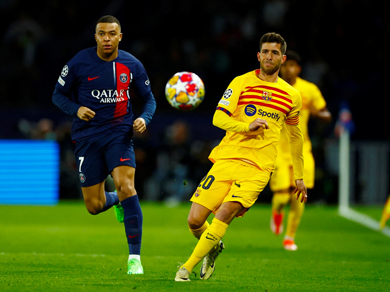 Soi kèo Barcelona vs PSG lúc 2h00 ngày 17/4/2024