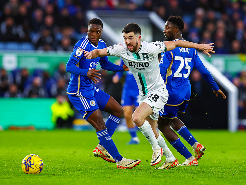 Soi kèo Plymouth vs Leicester lúc 2h00 ngày 13/4/2024