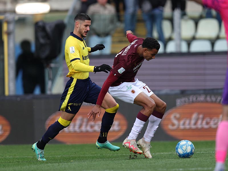 Soi kèo Reggiana vs Modena lúc 23h00 ngày 1/5/2024