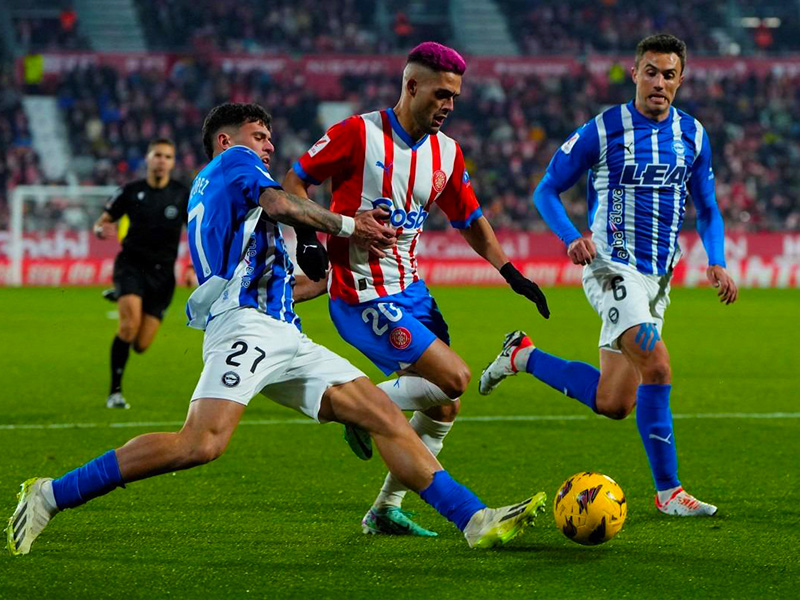 Soi kèo Alaves vs Girona lúc 2h00 ngày 11/5/2024