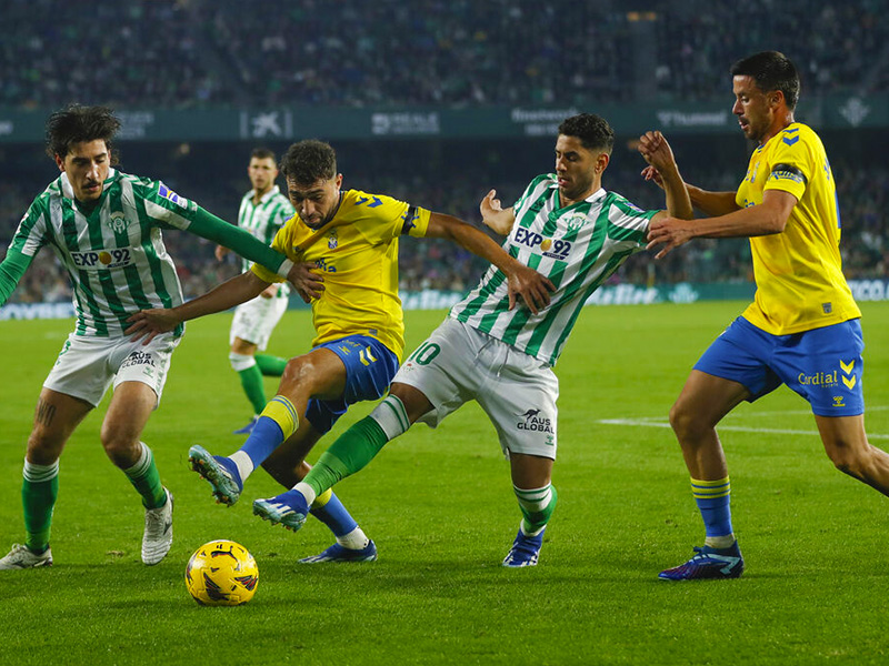 Soi kèo Las Palmas vs Betis lúc 0h30 ngày 17/5/2024