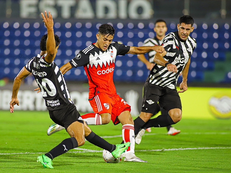 Soi kèo River Plate vs Libertad lúc 7h30 ngày 15/5/2024