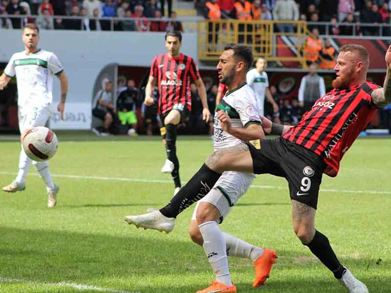 Soi kèo Corum vs Kocaelispor lúc 0h00 ngày 17/5/2024