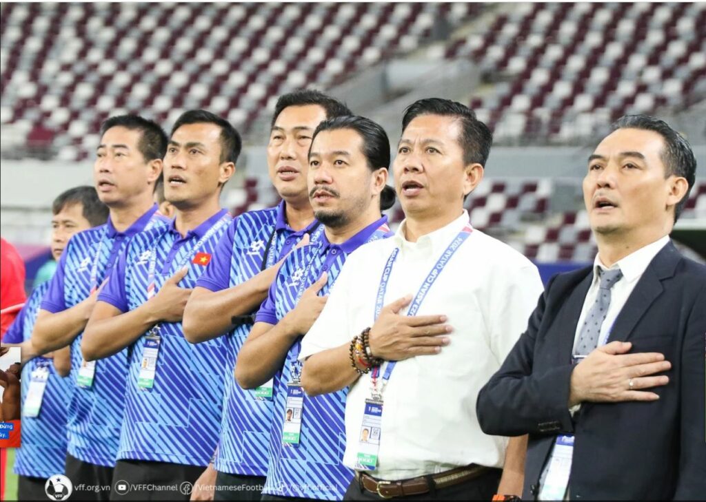 HLV Hứa Hiển Vinh vừa làm trợ lý cho HLV Hoàng Anh Tuấn ở U23 Việt Nam