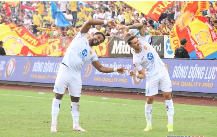 Rafaelson tiếp tục chói sáng với cú hattrick vào lưới Khánh Hoà