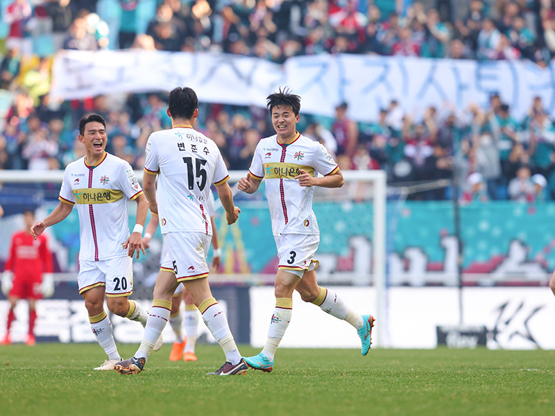 Soi kèo Gimcheon vs Daejeon lúc 17h30 ngày 25/6/2024