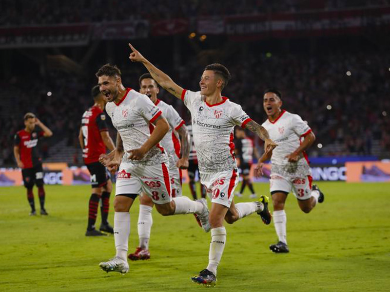 Soi kèo Newell's Old Boys vs Instituto lúc 7h15 ngày 14/6/2024