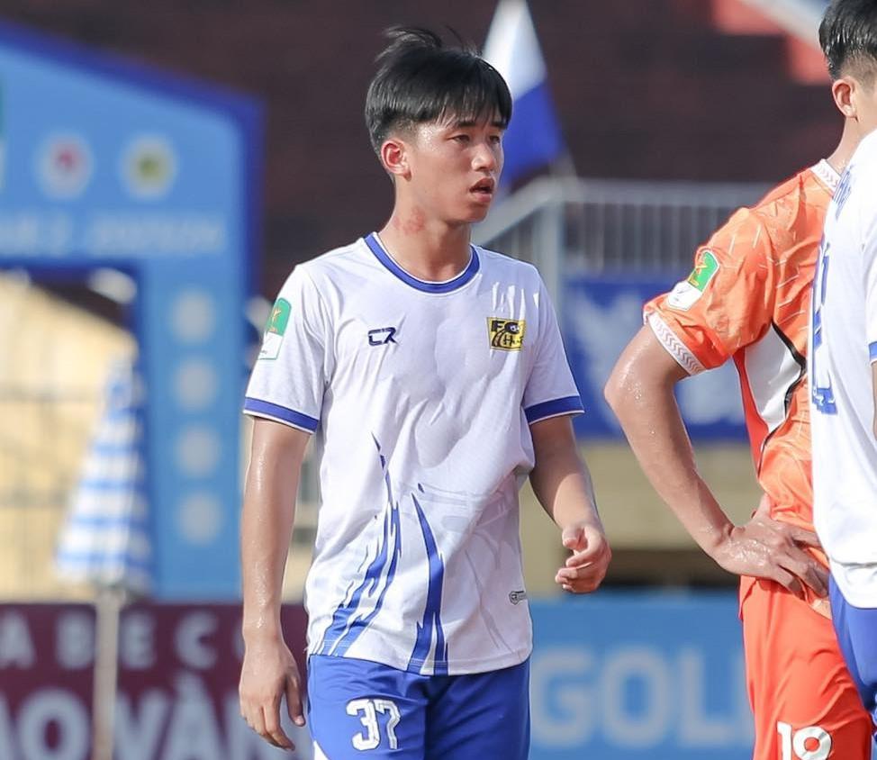 Vi Đình Thượng được triệu tập bổ sung lên U19 Việt Nam