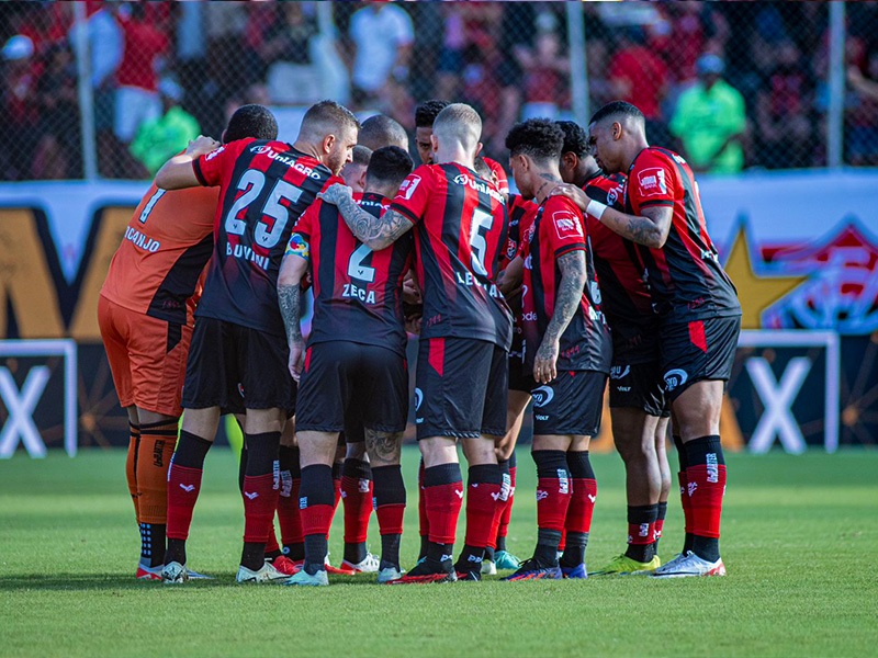 Soi kèo Corinthians vs Vitoria lúc 6h00 ngày 5/7/2024