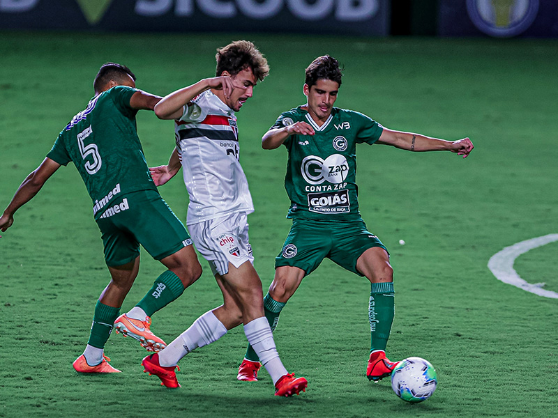 Soi kèo Sao Paulo vs Goias lúc 6h00 ngày 31/7/2024