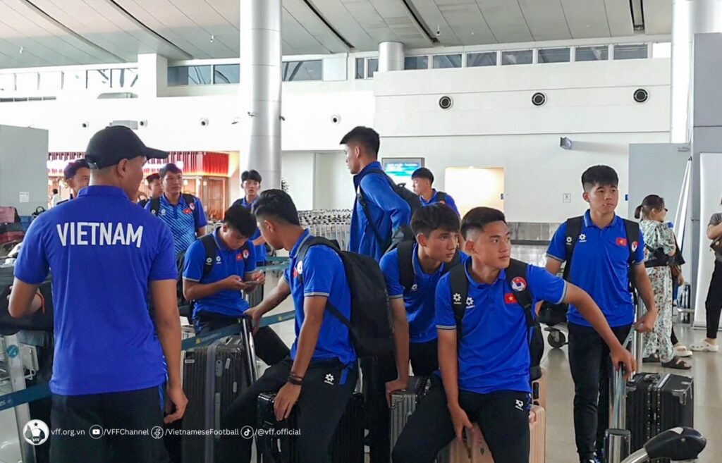 U19 Việt Nam khởi hành sang Indonesia 