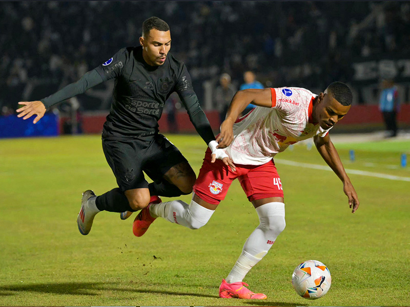 Soi kèo Corinthians vs Bragantino lúc 7h30 ngày 21/8/2024