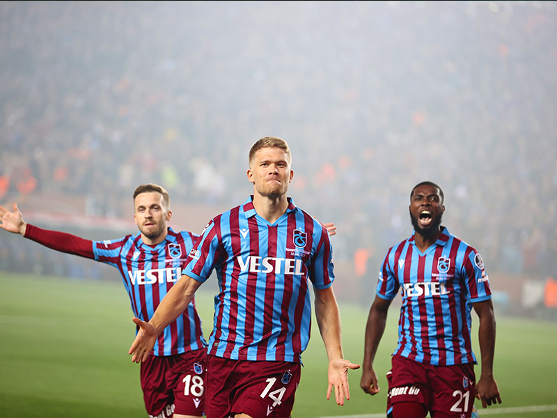 Soi kèo Trabzonspor vs Rapid Vienna lúc 0h00 ngày 9/8/2024