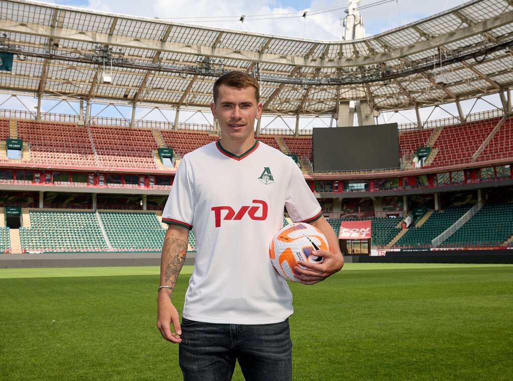 Lokomotiv Dmitry Vorobyov háo hức được so tài hai đội bóng Đông Nam Á 