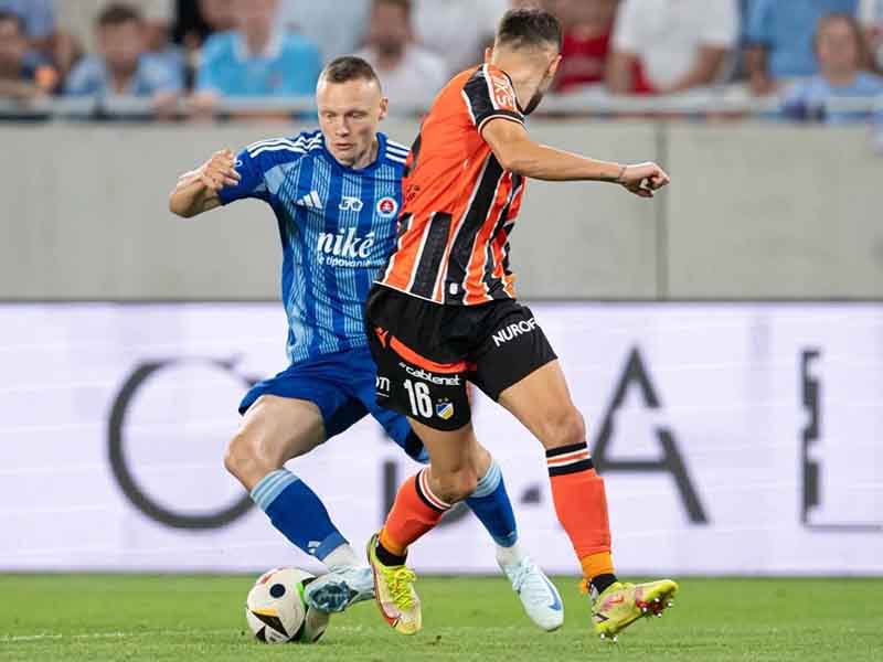 Soi kèo APOEL vs Slovan lúc 0h00 ngày 14/8/2024