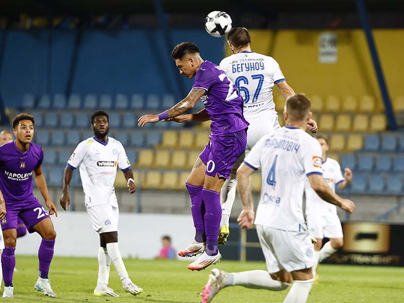 Soi kèo Anderlecht vs Dinamo Minsk lúc 1h00 ngày 30/8/2024