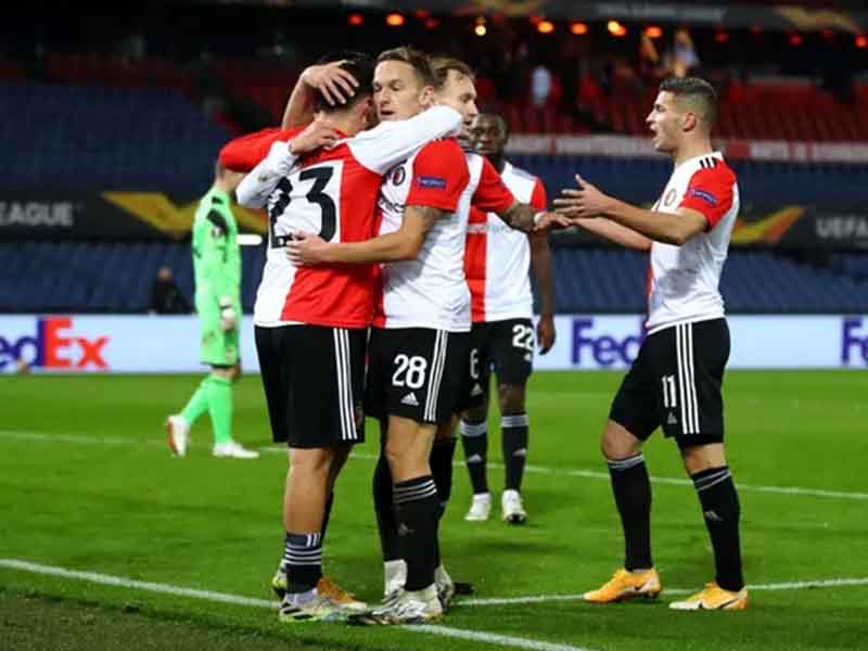 Soi kèo Feyenoord vs Willem II lúc 21h30 ngày 10/8/2024