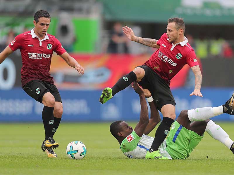 Soi kèo Hannover vs Regensburg lúc 18h00 ngày 3/8/2024