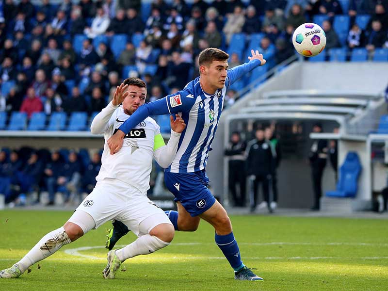 Soi kèo Karlsruhe vs Elversberg lúc 23h30 ngày 23/8/2024