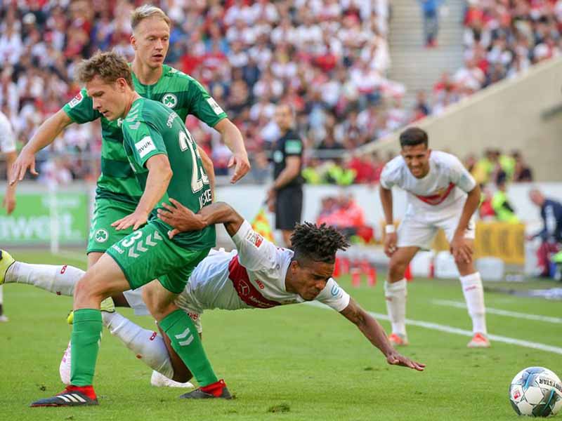 Soi kèo Regensburg vs Greuther Furth lúc 23h30 ngày 30/8/2024