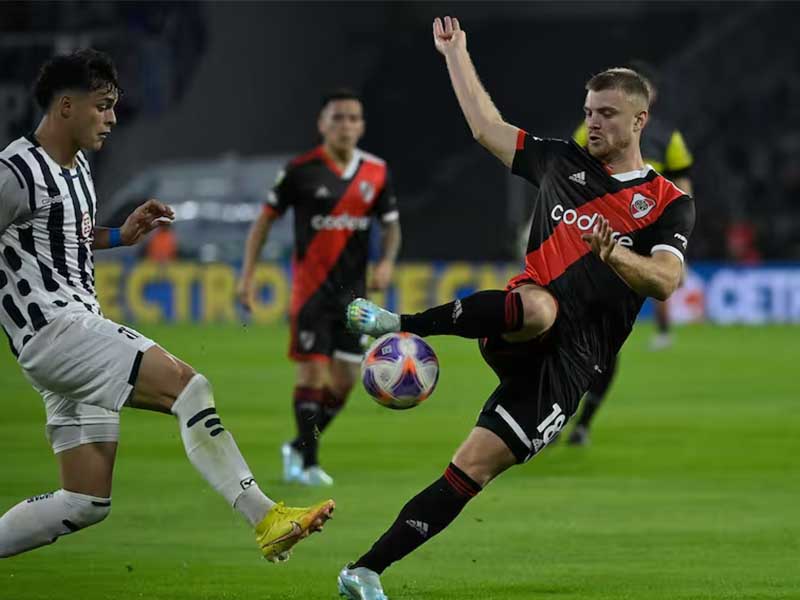 Soi kèo River Plate vs Talleres lúc 7h30 ngày 22/8/2024