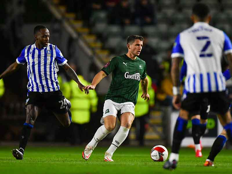 Soi kèo Sheffield Wed vs Plymouth lúc 22h00 ngày 11/8/2024