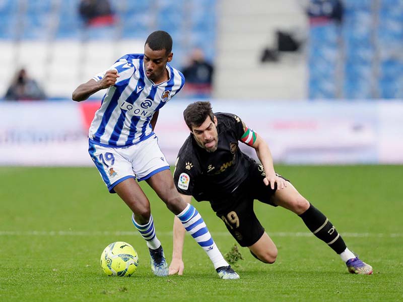 Soi kèo Sociedad vs Alaves lúc 2h30 ngày 29/8/2024