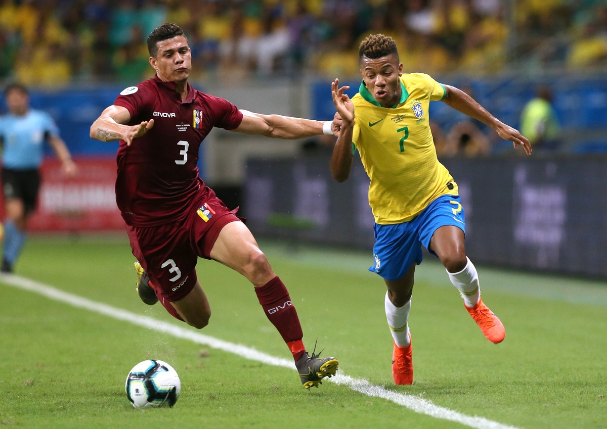 Soi kèo Venezuela vs Brazil ngày 15/11